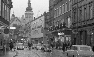 Pfinztalstraße im Advent.
