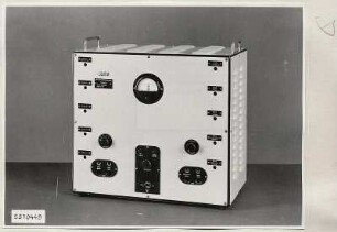 Fernsehprüfsender Taktgeber vorn, Foto 1955