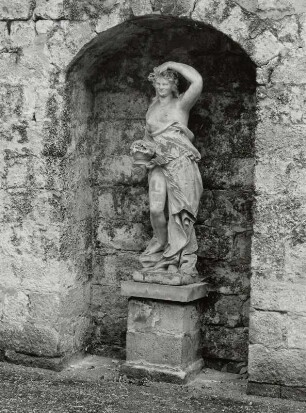 Weibliche Figur (Pomona)