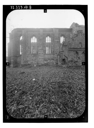 Müncheberg. Ruine der Stadtpfarrkirche St. Marien (Restaurierung 1991-1996). Teilansicht von Norden