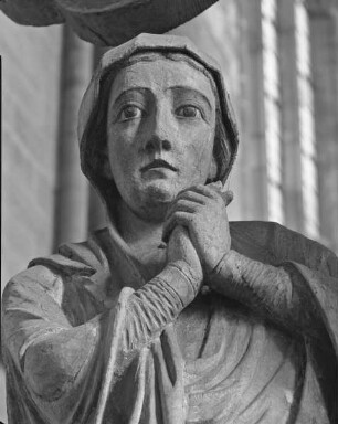 Triumphkreuzgruppe — Die trauernde Maria