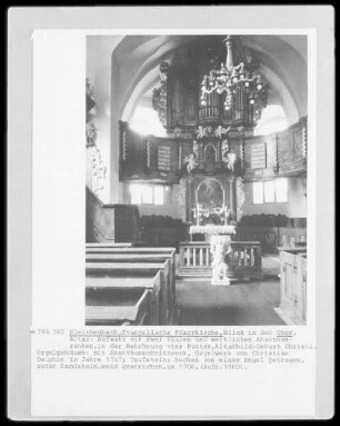 Im Altarblatt Geburt Christi