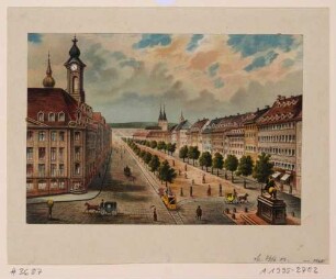 Dresden, der Neustädter Markt und die Hauptstraße nach Norden, rechts das Reiterstandbild August des Starken (Goldener Reiter), links das Neustädter Rathaus, im Hintergrund die Kirche St. Franziskus Xaverius