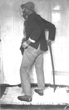 Hans Richter auf einer Faschingsfeier, wahrscheinlich in Ankara