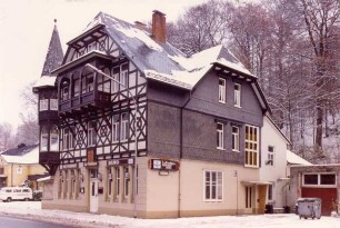 Neustadt 26 (Gaststätte "Neuer Krug"). Detmold. Aufnahme im Rahmen des Fassadenwettbewerbs 1982