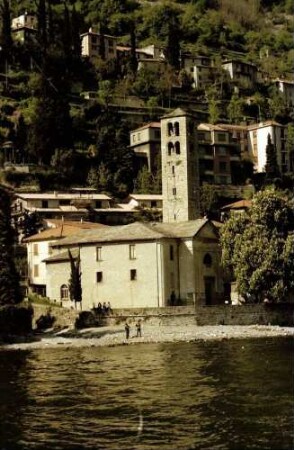 Careno: Comer See Ufer vom Schiff aus, romanischer Kirchturm