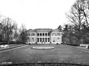 Villengarten der Villa Harteneck; Berlin, Charlottenburg-Wilmersdorf