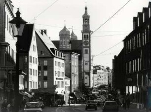 Die Maximilianstraße in Augsburg