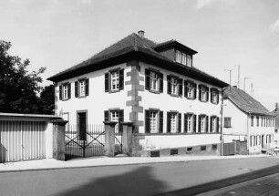 Evangelisches Dekanat; Oberzent, Marktplatz 8