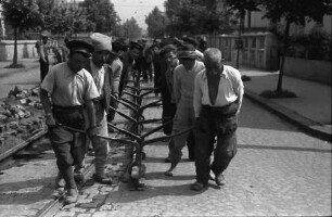 Bukarest: Arbeiter wechseln Schienen aus