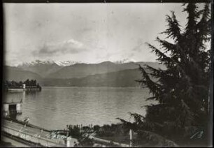 Lago Maggiore, Panoramablick vom Seeufer bei Stresa