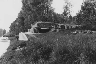 Beseitigung zerstörter Bunker am Rhein