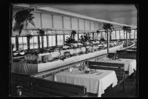 Innenraum eines Hadag-Schiffes