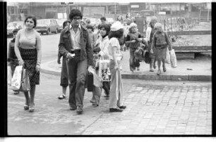 Kleinbildnegativ: Schülerlotzen, Kohlfurter Straße, 1977
