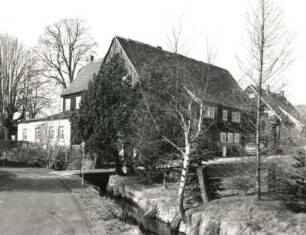 Neukirch (Lausitz), An der Wehrbrücke 7. Wohnstallhaus (um 1800)