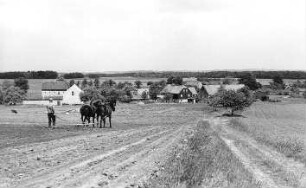 Doberschau-Gaußig-Diehmen. Blick vom Windmühlenberg auf Diehmen