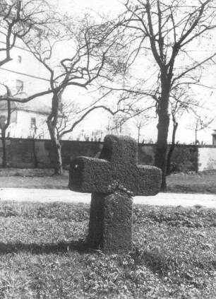 Steinkreuz : Seelitz, Steinkreuz (K 80) an der Straße nach Zöllnitz