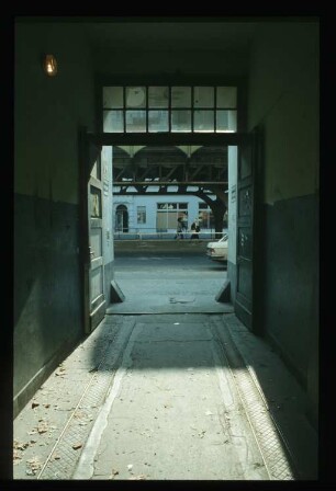 Diapositiv: Skalitzer Str. 101, 1991