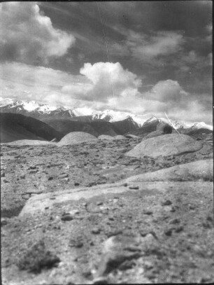 Indien. Kashmir. Ladakh. Muztagh-Karakorum. Altmoränenlandschaft westlich Pobrang