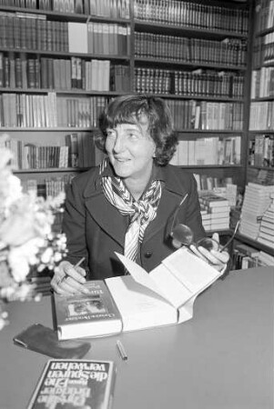 Lesung und Signierstunde der Schriftstellerin Christine Brückner in der Durlacher Buchhandlung Mächtlinger
