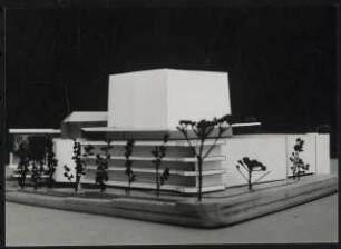 Stadttheater, Heilbronn: Modell, Außenansicht Nordosten (Entwurf B)