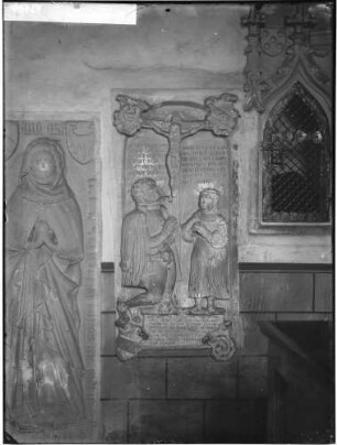 Heinsheim Evangelische Bergkirche Sank Hilarius Grabplatten im Turmchor