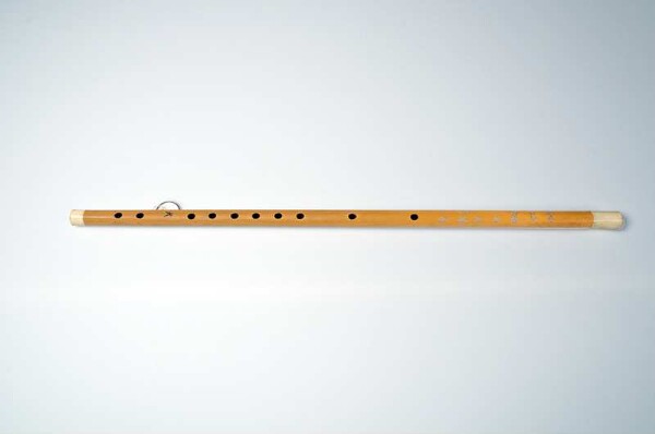 open transverse flute with finger holes