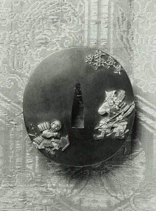 Tsuba (Handschutz am japanischen Schwert, Stichblatt) mit Feldherrn und Gefolgsmann