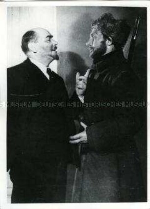 "Der Mann mit dem Gewehr" von Nikolai Pogodin im Staatsschauspiel Dresden