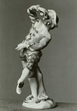 Harlekin mit Zwicker und Tabakdose