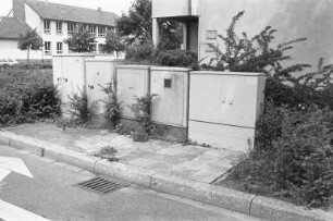 Unterbringung der Mülltonnen in Wohngebieten