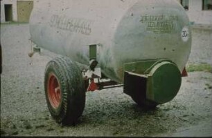 Fotografie: Gülle- und Entmistungstechnik, Güllefass, Gülleverteiltechnik