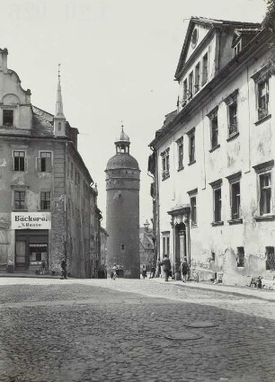 Nikolaistraße : Görlitz. Nikolaistraße mit Wohnhäusern. Blick zum Nikolaiturm (nach 1250, 1348 Ersterwähnung, nach 1717 Umbau)