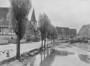 Ortsansicht : Unbekannter Ort. Ortsansicht mit Kirche