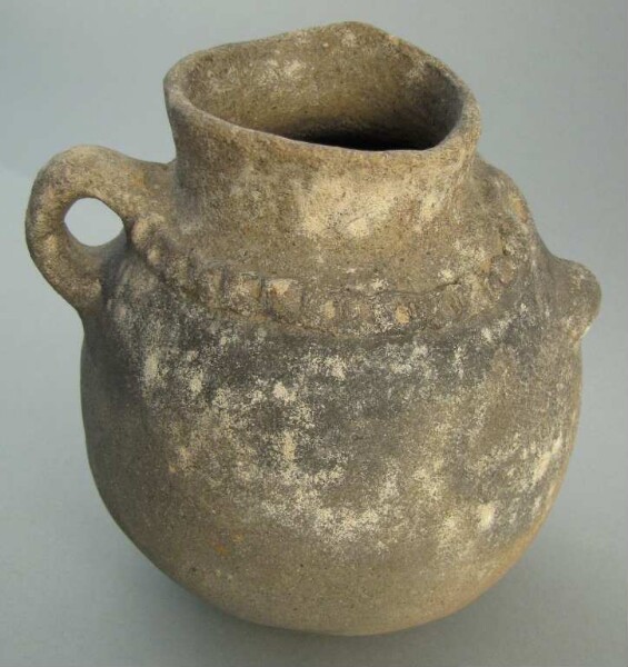 Clay vessel