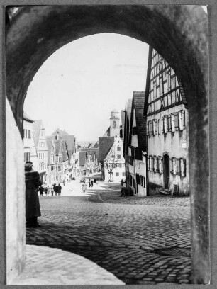 Vorm Lahninger Tor, Durchblick zur Stadt