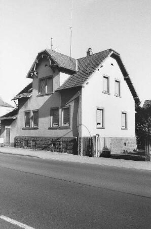 Wohnhaus; Hasselroth, Bahnhofstraße 7