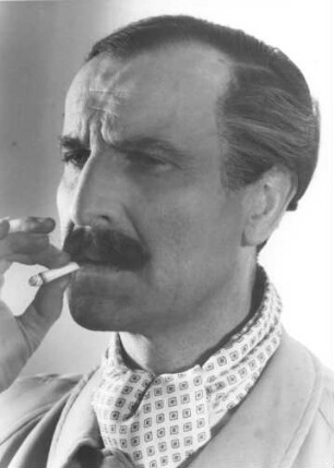 Hamburg. Altona. Schauspieler Walter Klam im Stück "Jacobowsky und der Oberst"