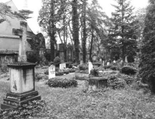 Bautzen. Taucherfriedhof (um 1523). Grabanlagen und westliche Friehofsmauer