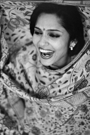 Portrait von Indu in ihrem Hochzeitskleid, Neu-Delhi