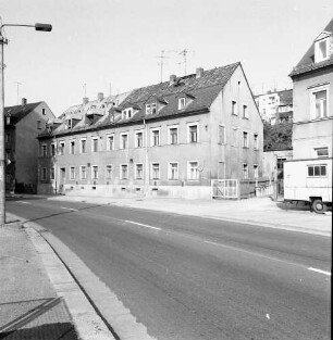 Chemnitz-Gablenz, Augustusburger Straße 145. Wohnhaus mit Hintergebäude (um 1900). Straßenansicht