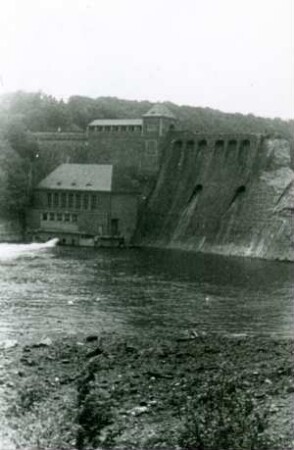 Zerstörte Edertalsperre, 1943