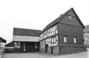 Hofreite (Hofreite, Fachwerk und Ziegelmauerwerk); Battenberg, Schulweg 3