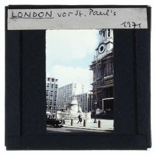 London, St. Paul's Cathedral : Vorplatz, Statue der Queen Anne (Q19899485)