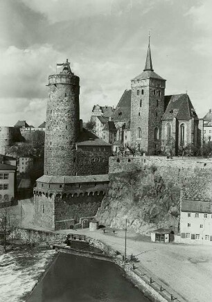 Bautzen, Alte Wasserkunst und Michaeliskirche. Ansicht von Süden