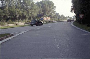 Ausfahrt aus Tangente (Freiburg Richtung Karlsruhe) zu Nebenfahrbahn Ost (Basel Richtung Karlsruhe)