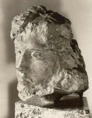 Kopf der Muse vom Brahms-Denkmal