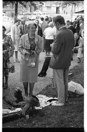 Kleinbildnegativ: Kreuzberger Bildermarkt, 1963