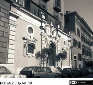 Palazzo Zuccari, Gartenfassade mit Mascherone (Höllenmaul)