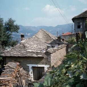 Métsovon am Pindos. Sternschindeldächer (Epirus)